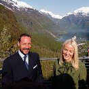 The Crown Prince and Crown Princess give the first press meeting in Geiranger (Photo: Stian Lysberg Solum / NTB scanpix)